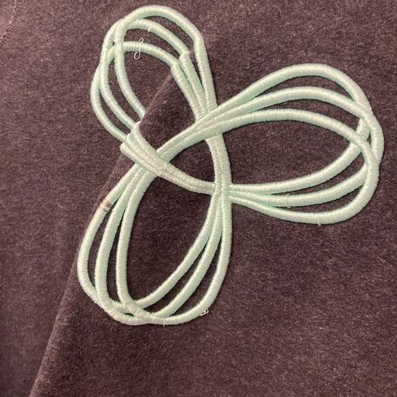 TNA Hoodie Medium - Picture 2 of 3